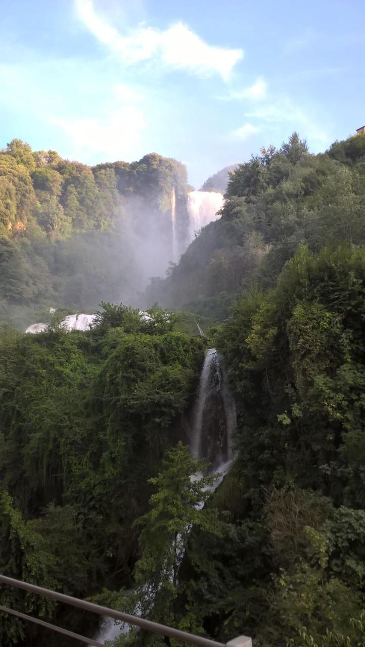 Valle Degli Ulivi Appartamento * Terni